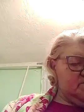 LusiyaGold5 online show from January 8, 2026, 2:28 am