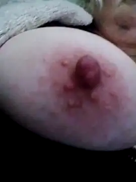 LusiyaGold5 online show from November 15, 2025, 1:59 pm