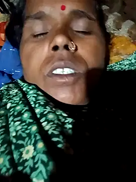 Snapshot of Janvi_tv chatting on October 24, 2025, 4:17 pm Janvi tv online show from October 24, 2025, 4:17 pm