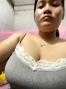 Beautiful-light22 online show from November 10, 2025, 4:17 am