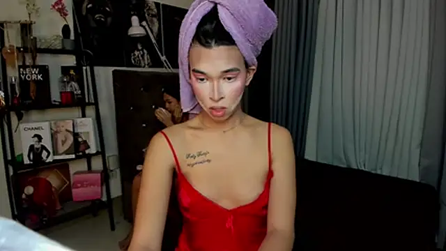 Yourdreamgoddess online show from October 14, 2025, 5:24 pm