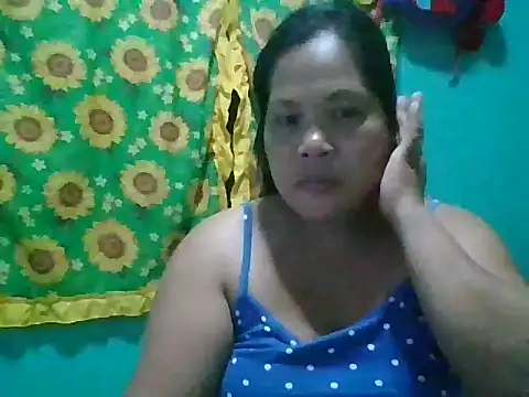 Snapshot of shyhotpinay_32 chatting on July 17, 2026, 1:19 pm shyhotpinay 32 online show from July 17, 2026, 1:19 pm