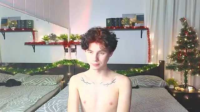 Snapshot of Cute_Mike chatting on December 20, 2025, 7:17 pm Cute Mike online show from December 20, 2025, 7:17 pm