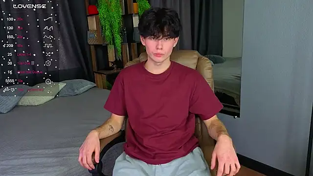 Snapshot of Cute_Mike chatting on October 16, 2025, 8:00 am Cute Mike online show from October 16, 2025, 8:00 am