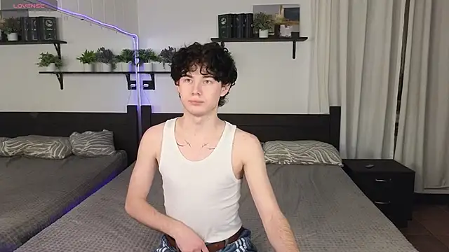 Snapshot of Cute_Mike chatting on January 14, 2026, 4:32 pm Cute Mike online show from January 14, 2026, 4:32 pm