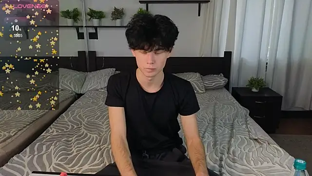 Snapshot of Cute_Mike chatting on October 20, 2025, 2:46 am Cute Mike online show from October 20, 2025, 2:46 am