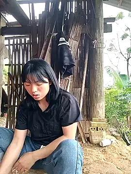 Snapshot of Genie_tin chatting on November 3, 2025, 6:18 am Genie tin online show from November 3, 2025, 6:18 am