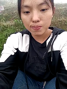 Snapshot of Genie_tin chatting on October 25, 2025, 1:27 am Genie tin online show from October 25, 2025, 1:27 am