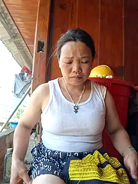 miomio-12 online show from April 9, 2026, 6:19 am