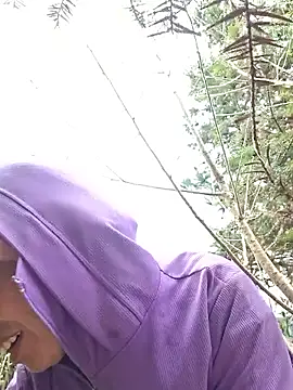 Snapshot of miomio-12 chatting on October 22, 2025, 1:05 am miomio-12 online show from October 22, 2025, 1:05 am