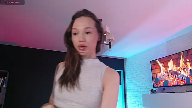 Jade Lumin online show from October 15, 2025, 9:17 am