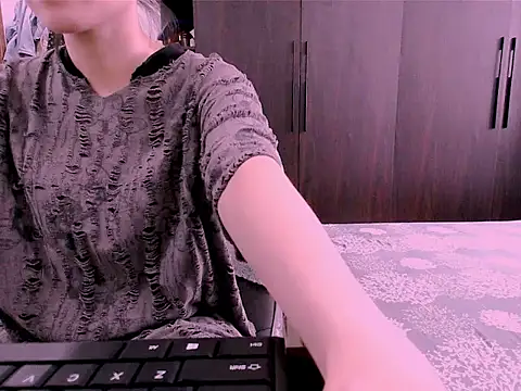 Snapshot of ravy_kim chatting on October 11, 2025, 2:12 am ravy kim online show from October 11, 2025, 2:12 am