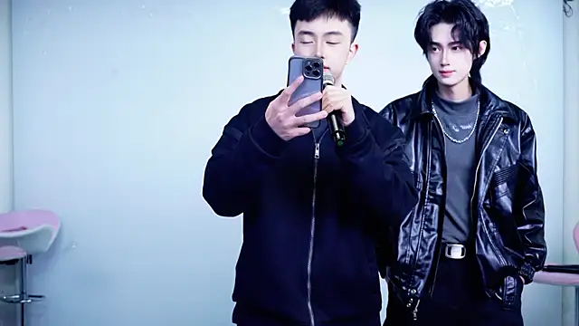 Boygayhouse online show from December 2, 2025, 9:22 am