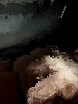 IncomingEssence478 online show from April 19, 2026, 6:25 am