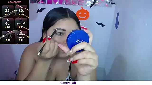 Snapshot of Gaby22d chatting on October 17, 2025, 1:46 pm Gaby22d online show from October 17, 2025, 1:46 pm