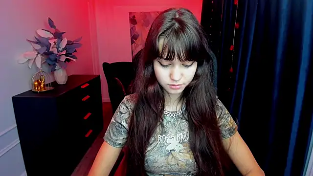 Snapshot of TiffanyYounge chatting on November 15, 2025, 4:16 am TiffanyYounge online show from November 15, 2025, 4:16 am