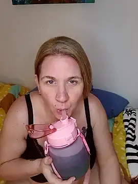 Snapshot of LaceyWestxx chatting on January 13, 2026, 7:07 pm LaceyWestxx online show from January 13, 2026, 7:07 pm