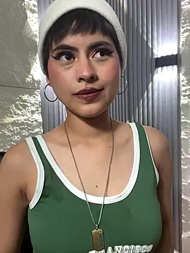 Snapshot of Eva_Feller69 chatting on November 12, 2025, 3:10 am Eva Feller69 online show from November 12, 2025, 3:10 am