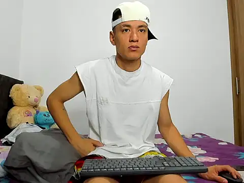 dylan navas online show from November 30, 2025, 9:37 pm