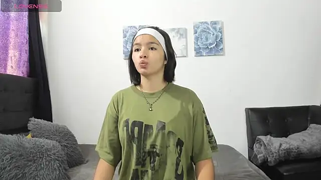 Snapshot of SorayaLane chatting on October 8, 2025, 5:13 pm SorayaLane online show from October 8, 2025, 5:13 pm