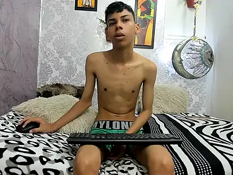 Snapshot of sexyboys_cutex18 chatting on November 3, 2025, 8:23 pm sexyboys cutex18 online show from November 3, 2025, 8:23 pm