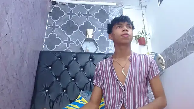Snapshot of sexyboys_cutex18 chatting on April 13, 2026, 1:20 am sexyboys cutex18 online show from April 13, 2026, 1:20 am