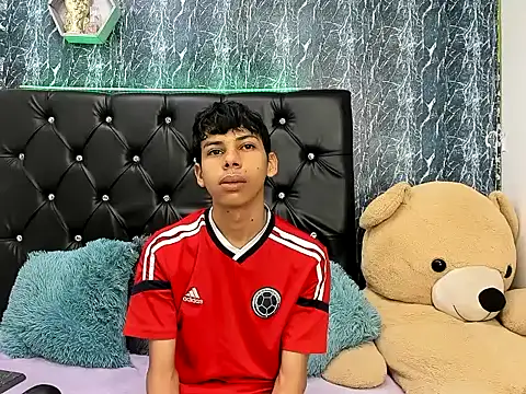 Snapshot of sexyboys_cutex18 chatting on October 28, 2025, 11:14 pm sexyboys cutex18 online show from October 28, 2025, 11:14 pm