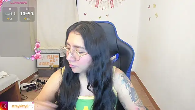 Snapshot of LoveLyy- chatting on July 28, 2026, 1:10 pm LoveLyy- online show from July 28, 2026, 1:10 pm