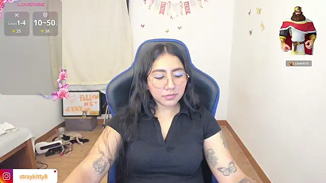 Snapshot of LoveLyy- chatting on July 15, 2026, 12:28 am LoveLyy- online show from July 15, 2026, 12:28 am
