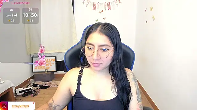 LoveLyy- online show from June 10, 2026, 2:07 pm