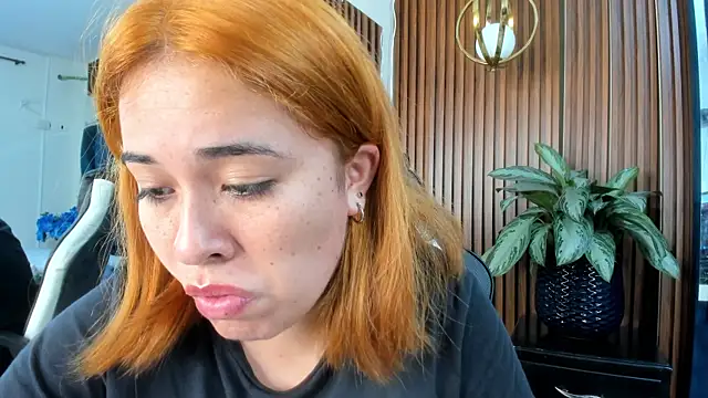Snapshot of KarinaSanchezz chatting on October 13, 2025, 12:34 am KarinaSanchezz online show from October 13, 2025, 12:34 am
