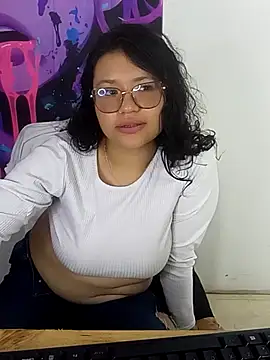 Snapshot of MaviEvil_ chatting on October 16, 2025, 3:42 pm MaviEvil online show from October 16, 2025, 3:42 pm
