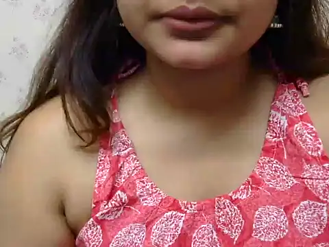 Snapshot of cute_zaraa chatting on October 17, 2025, 4:27 am cute zaraa online show from October 17, 2025, 4:27 am