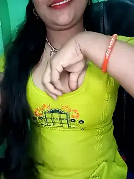 Snapshot of Rashmi_011 chatting on January 19, 2026, 12:03 am Rashmi 011 online show from January 19, 2026, 12:03 am