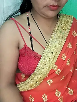 Snapshot of Rashmi_011 chatting on January 5, 2026, 11:52 pm Rashmi 011 online show from January 5, 2026, 11:52 pm