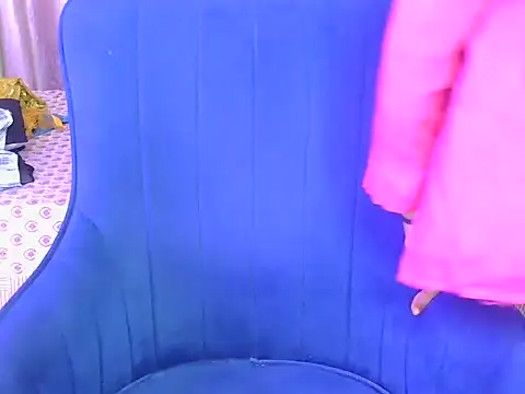 Snapshot of yours-angell chatting on October 15, 2025, 6:00 am yours-angell online show from October 15, 2025, 6:00 am