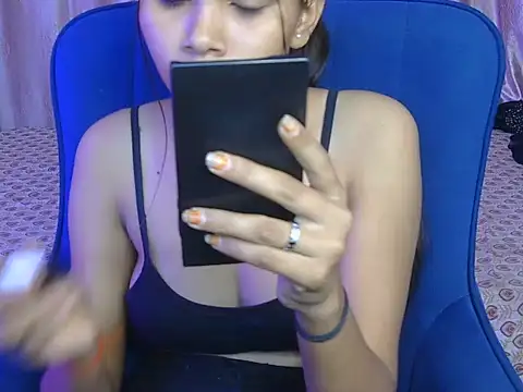 Snapshot of yours-angell chatting on November 29, 2025, 4:45 am yours-angell online show from November 29, 2025, 4:45 am