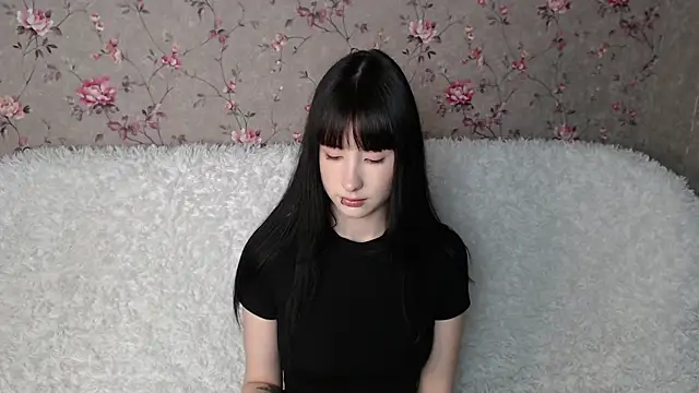 Snapshot of NaemiiBlush chatting on May 9, 2026, 3:15 pm NaemiiBlush online show from May 9, 2026, 3:15 pm