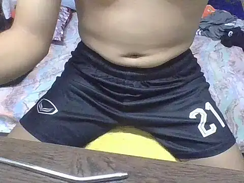 Boyshuaaa online show from April 18, 2026, 7:07 pm