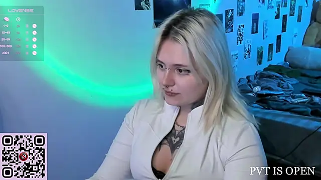 bixxxiz online show from December 17, 2025, 2:00 pm