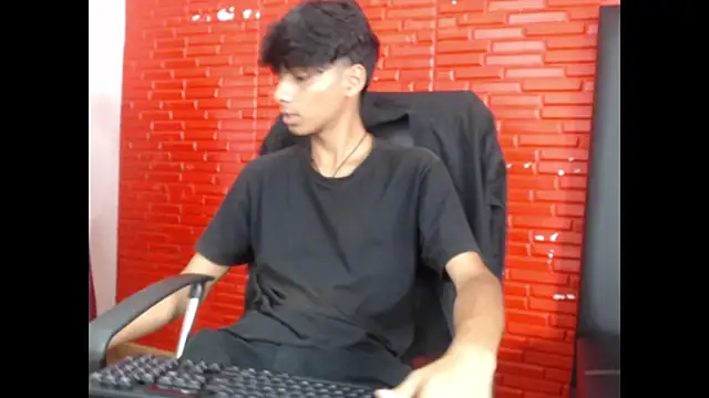 Snapshot of tyler_wolf1_ chatting on October 8, 2025, 11:56 am tyler wolf1 online show from October 8, 2025, 11:56 am