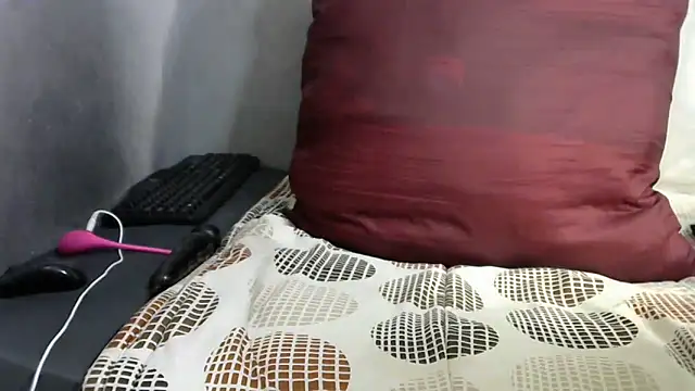 WildnWetMilfX36 online show from March 25, 2026, 6:24 am