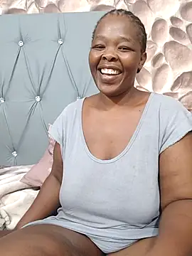 Bigboobsbooty online show from February 28, 2026, 2:06 pm