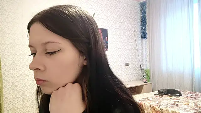 babylilcute online show from October 12, 2025, 11:11 am