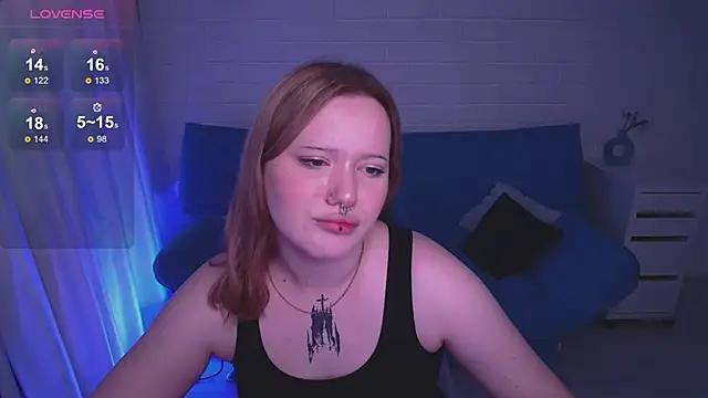 Snapshot of AuroraMour chatting on October 18, 2025, 1:02 pm AuroraMour online show from October 18, 2025, 1:02 pm