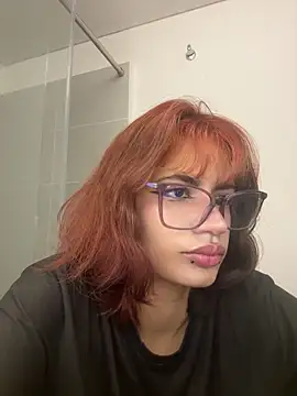 Snapshot of sukulaurens chatting on October 28, 2025, 1:17 am sukulaurens online show from October 28, 2025, 1:17 am