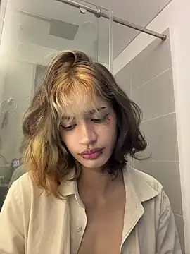 Snapshot of sukulaurens chatting on November 9, 2025, 1:53 am sukulaurens online show from November 9, 2025, 1:53 am