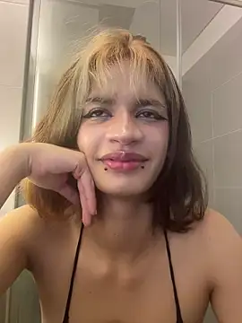 Snapshot of sukulaurens chatting on November 12, 2025, 1:54 am sukulaurens online show from November 12, 2025, 1:54 am