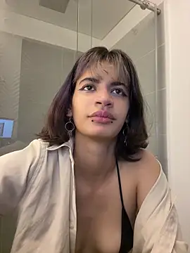 Snapshot of sukulaurens chatting on October 21, 2025, 1:27 am sukulaurens online show from October 21, 2025, 1:27 am