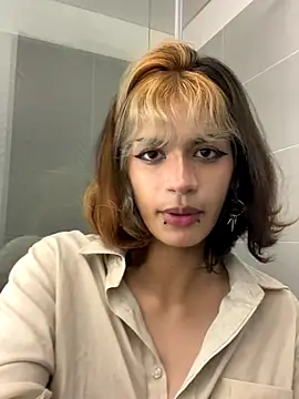 Snapshot of sukulaurens chatting on November 7, 2025, 3:00 am sukulaurens online show from November 7, 2025, 3:00 am